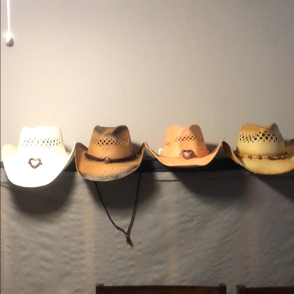 4 Vamuss Cowgirl Hats *Lot